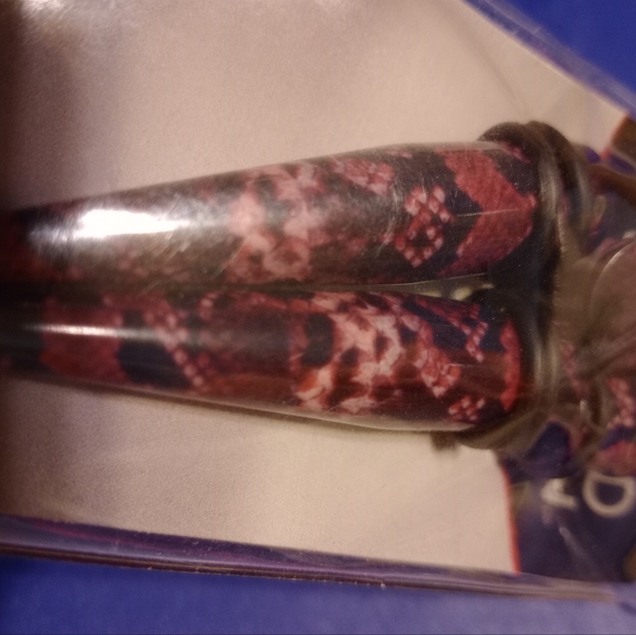 11MM (7/16IN) RED ANIMAL PRINT PLUGS AND TAPERS - Picture 4 of 4